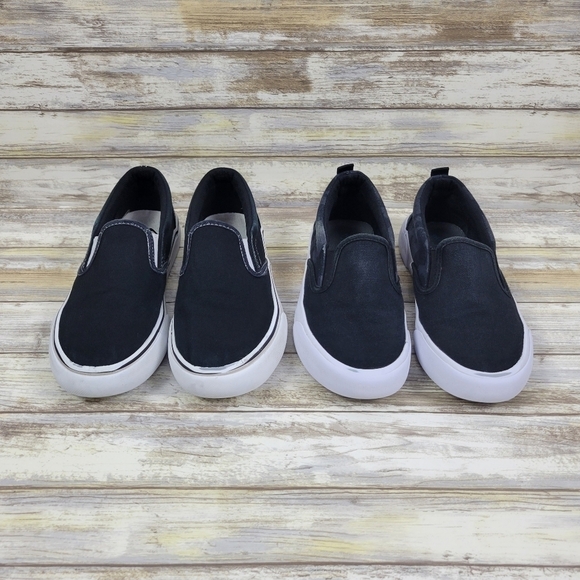 2 Pairs Boys Slip-On Memory Foam Canvas Sneakers Black/Camo Size 2 Thereabouts - Picture 1 of 11